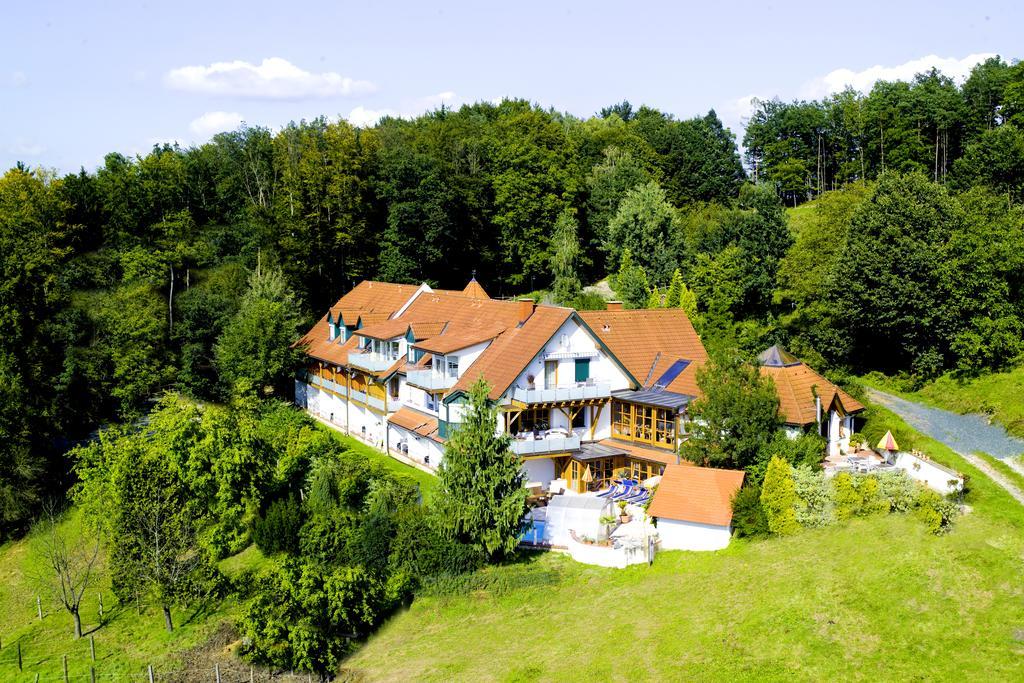 Boutique Hotel Loipenhof Loipersdorf bei Fürstenfeld Exterior photo